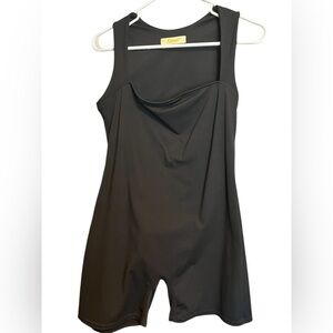 Qinsen Black Sleeveless shorts romper